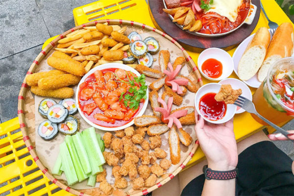 Thói quen ăn uống dễ gây mụn của dân văn phòng Thói quen ăn uống dễ gây mụn của dân văn phòng