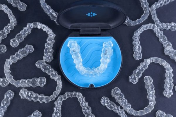 Tìm hiểu 6 bước quy trình niềng răng Invisalign