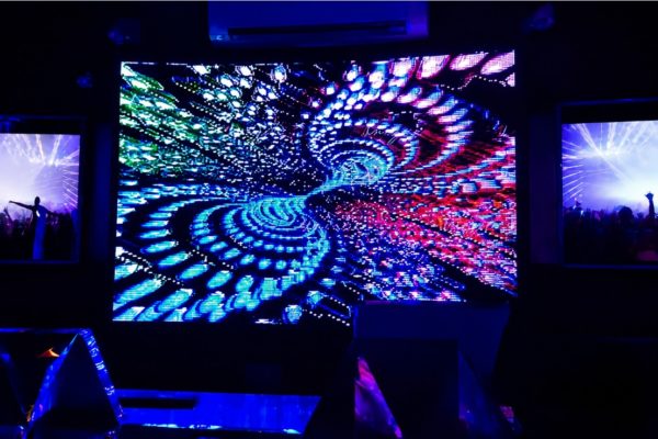 Các điểm cần lưu ý khi lắp màn hình LED ở quán karaoke