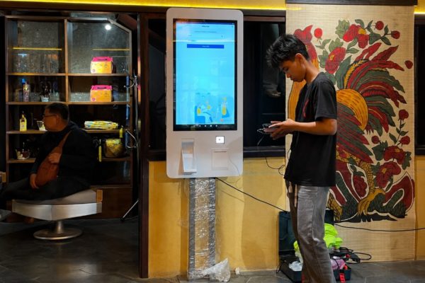 Sai lầm thường gặp khi lắp kiosk cảm ứng